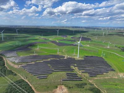 東方電氣首個光伏成套BT項目張北100MW光伏電站并網(wǎng)成功 開啟新能源開發(fā)新篇章